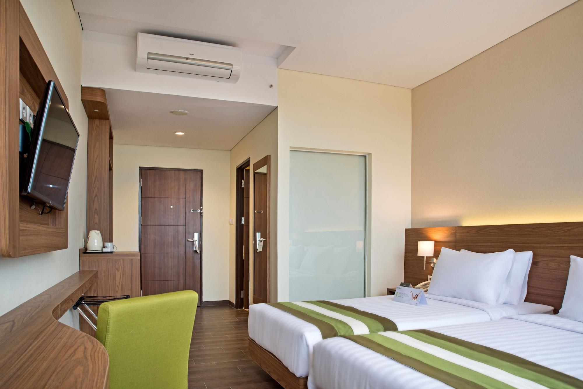 Grand Whiz Poins Simatupang Jakarta Exterior photo